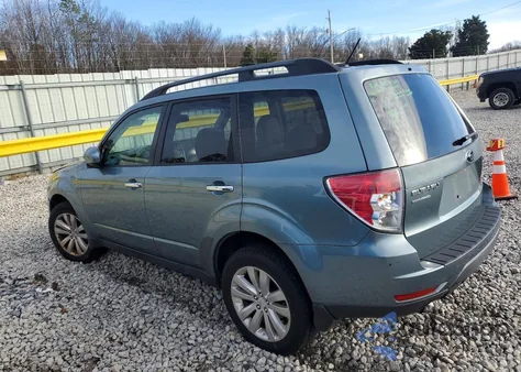 2012 Subaru Forester 2.5X Premium z USA, uszkodzony, nr VIN JF2SHADC3CH414912